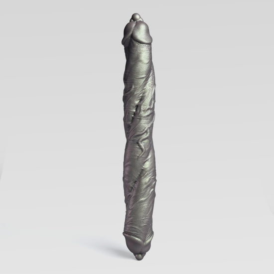 DP TWIN double dildo detail image showing fantasy texture, sculpted shape, and body-safe silicone finish