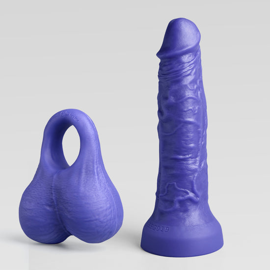 GREEDYBALL SET realistic dildo detail image showing lifelike texture, veins, shape, and body-safe silicone finish
