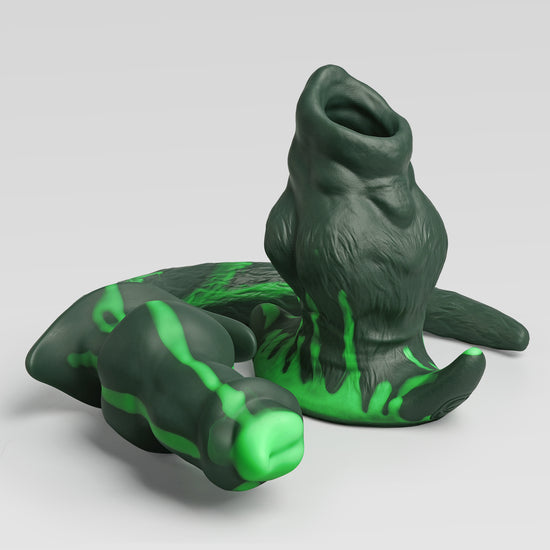 GreedyCluster GREEDYHOLE WOOF SET 03 Pup plug set in AMORTENTIA dark green Halloween 2026 poison color | Pick Your Poison