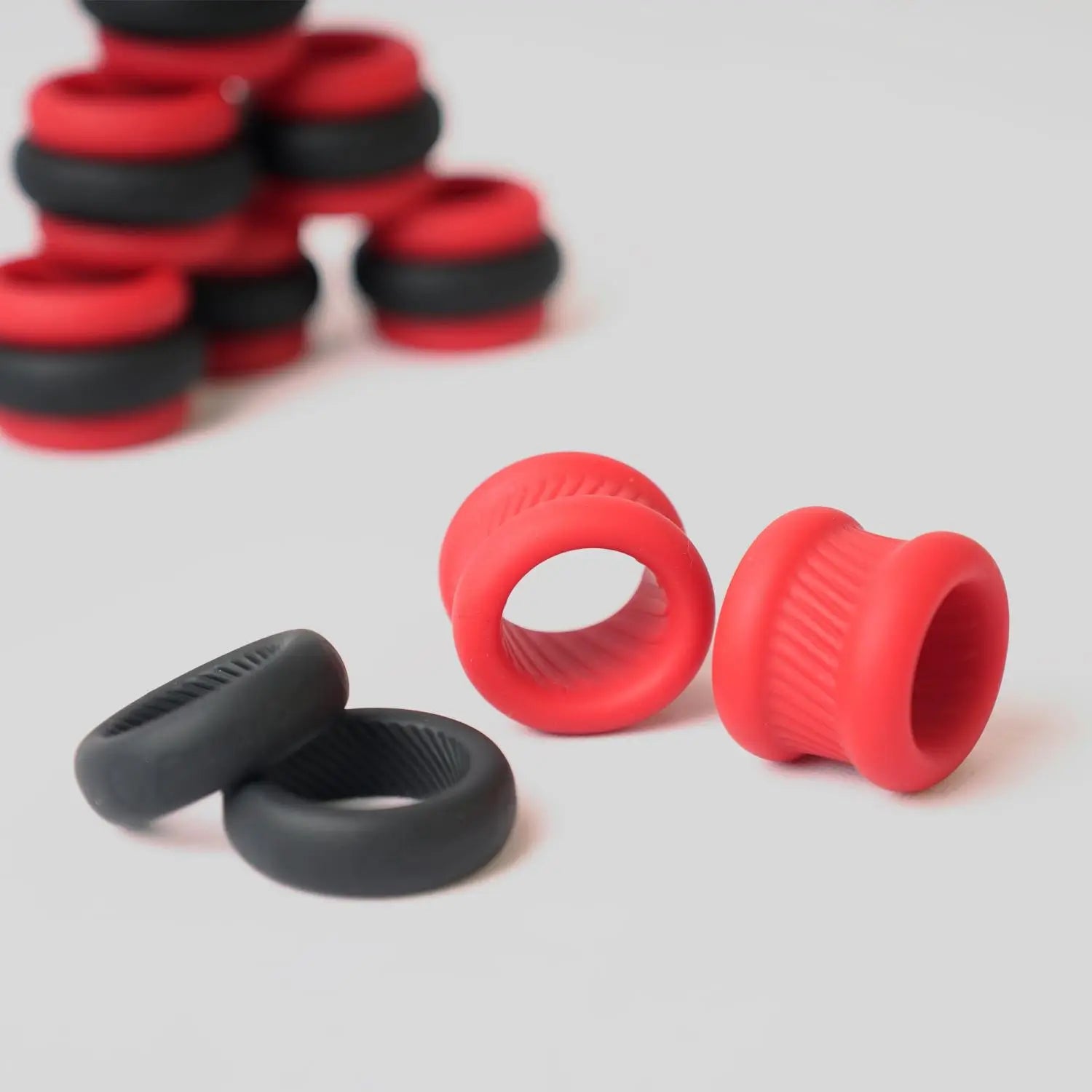 O-RING 01 cock ring detail image showing silicone accessory shape, fit, and wearable detail